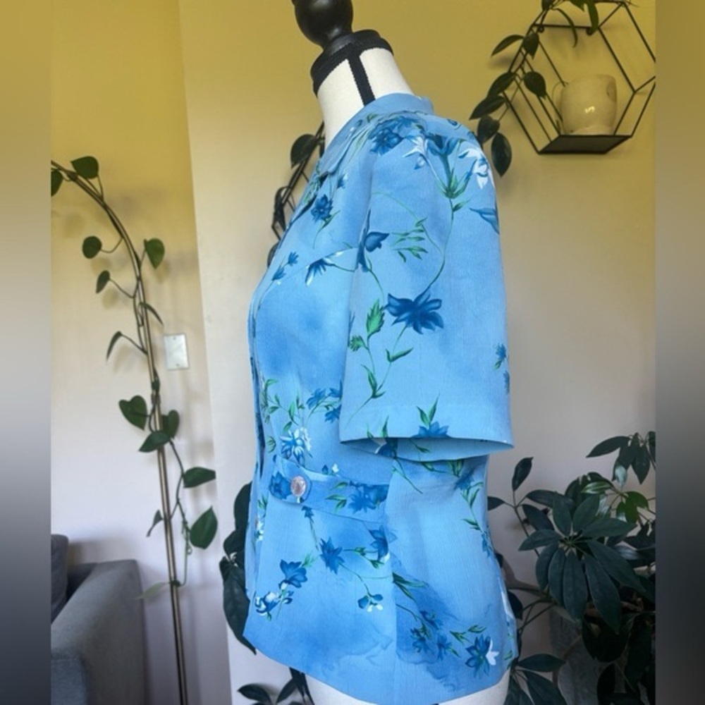 Vintage Leslie Belle Petite Blue Floral ButtonUp Top - Picture 4 of 7